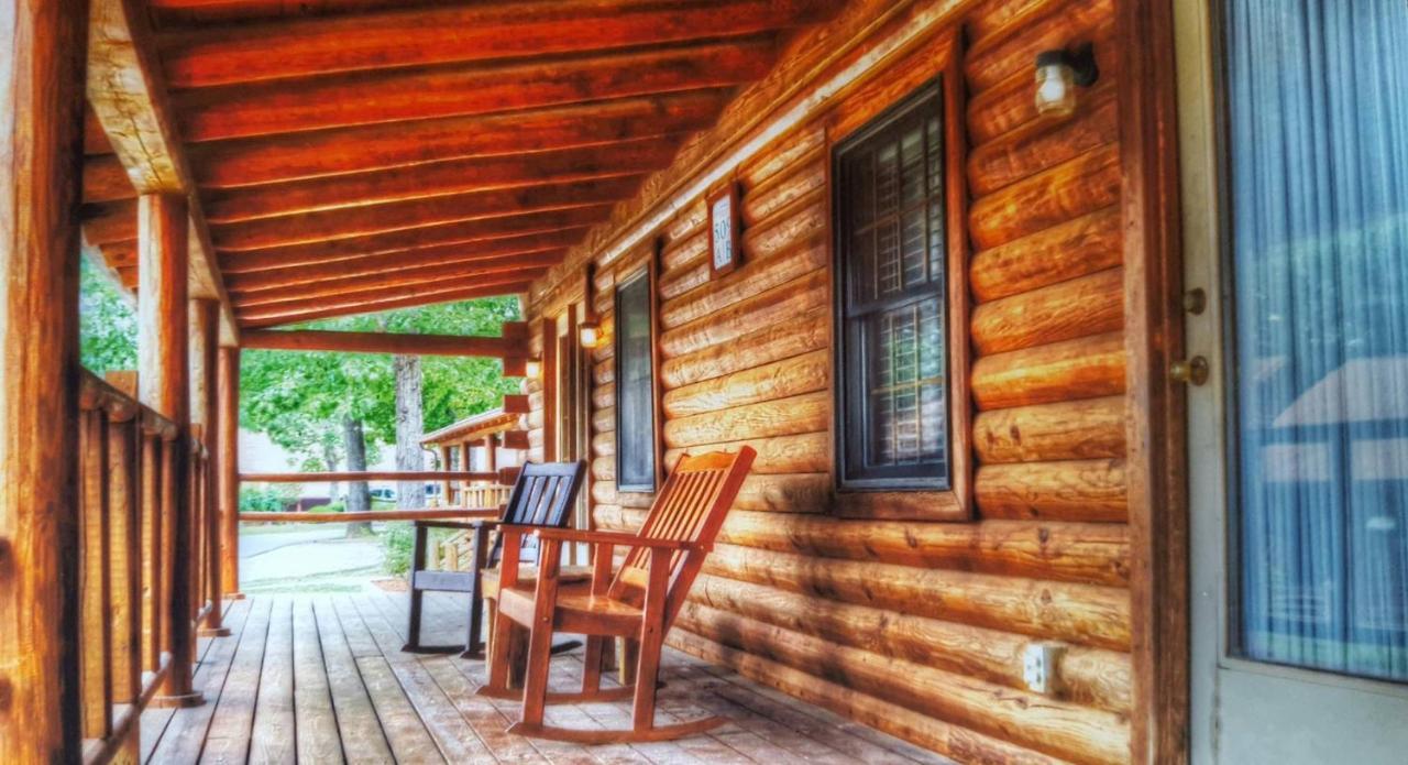 Crown Lake Resort & Spa Horseshoe Bend Exterior photo